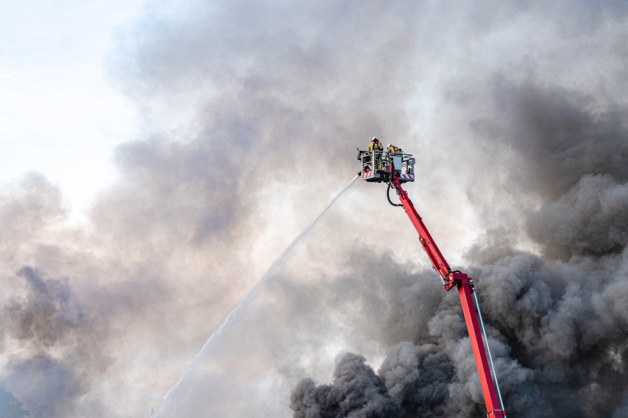 Strobe Firefighting How Flashlights with Strobe Features Can Be Useful in Emergencies
