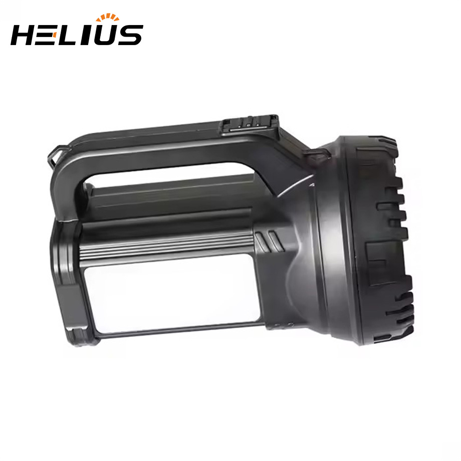 How Reliable Flashlights Protect Workers in Dangerous Conditions